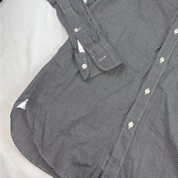 Button up - Picture 2 of 8